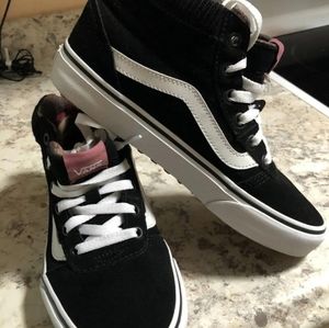 VANS MID TOPS WMNS 7 GENTLY PRE-OWNED